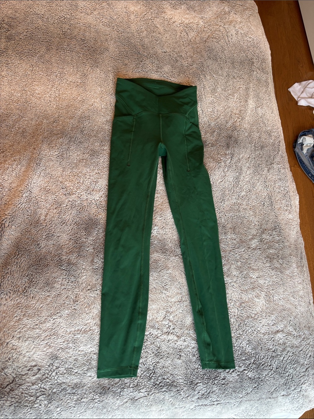 Lululemon Green High Rise Leggings with Pockets Size 2